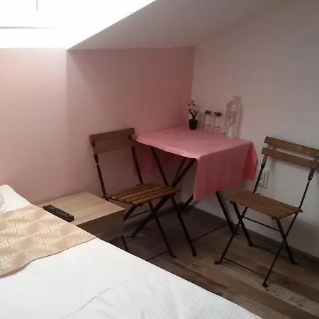 Guest Filipopol בית הארחה *