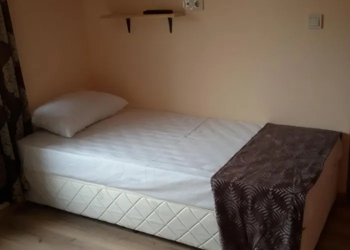 招待所 Guest Filipopol *