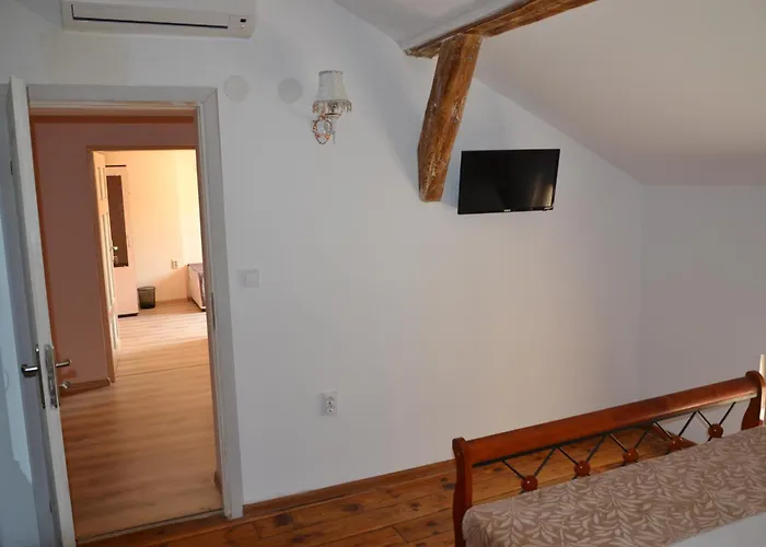 Guest Filipopol 招待所 *